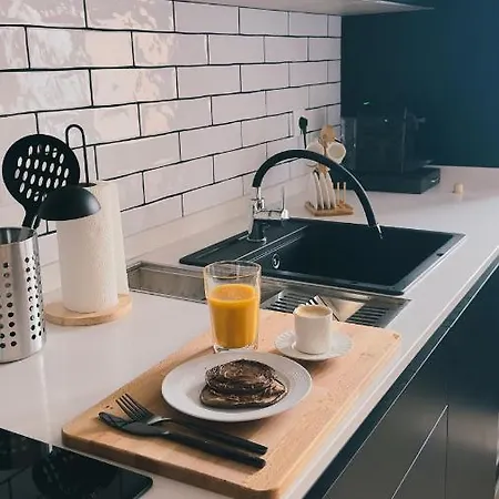 Wow Space - 3 Bedrooms & 2 Bathrooms *